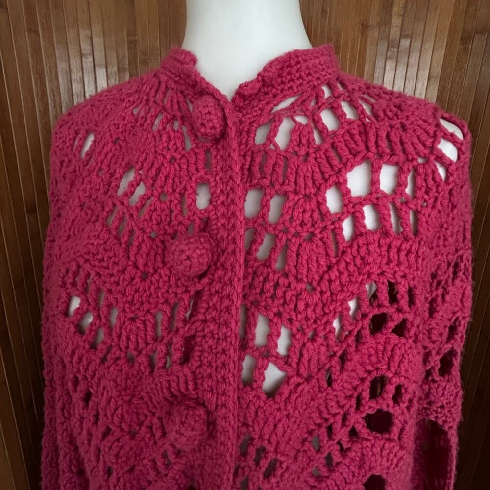 Vintage 70s Crochet Poncho Cardigan Raspberry Pink Fringe - Picture 3 of 6